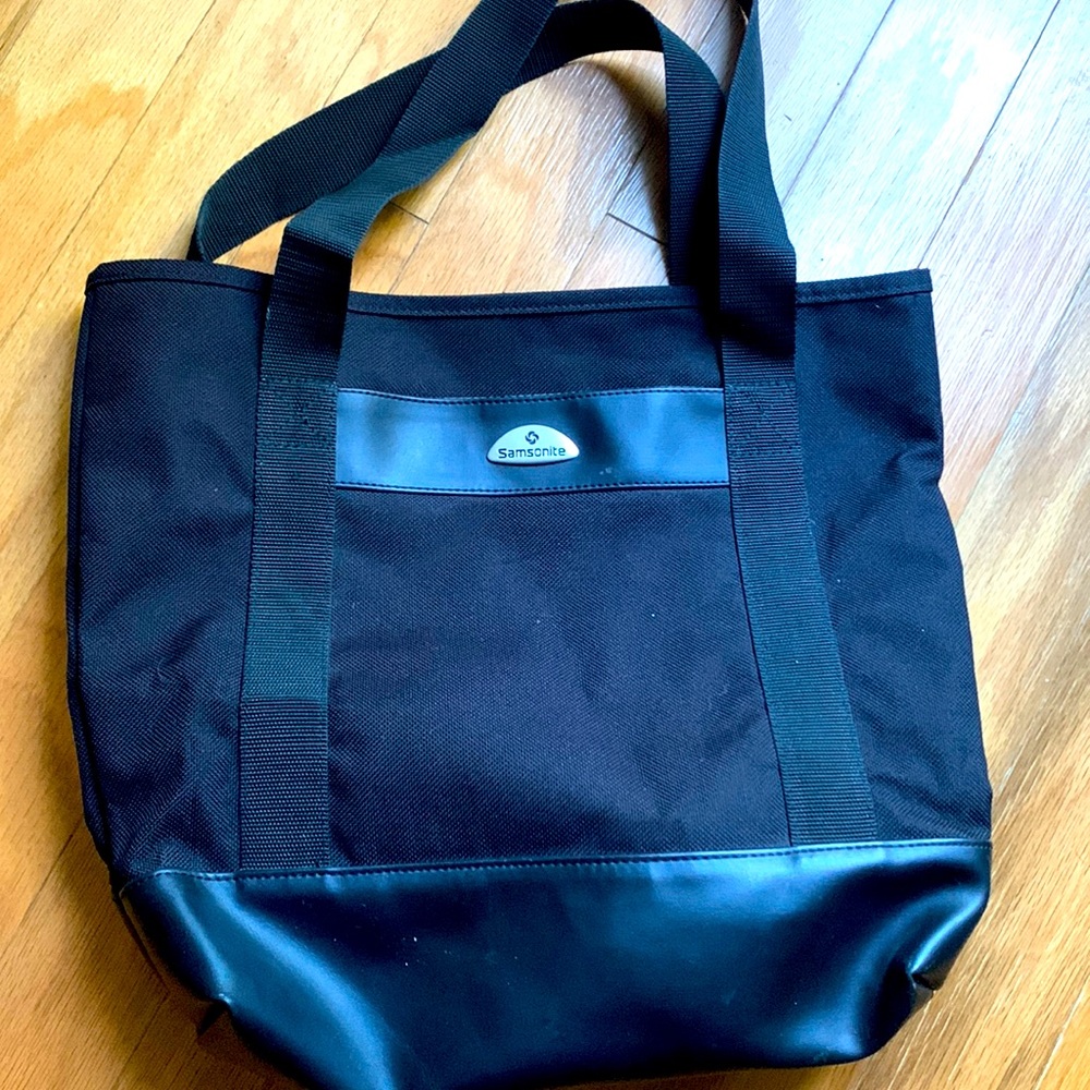 Small Samsonite Tote